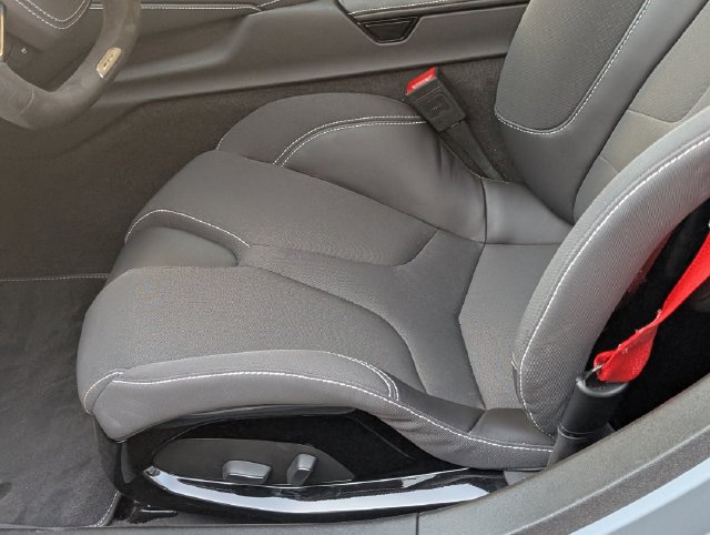 Used 2025 Chevrolet Corvette Z06 RWD image 17