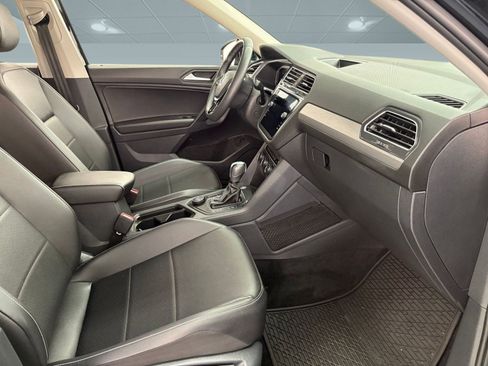 Used 2021 Volkswagen Tiguan SEL image 18
