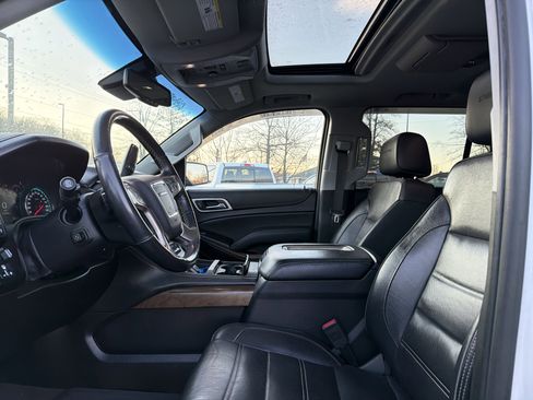 Used 2019 GMC Yukon Denali w/ Denali Ultimate Package image 12