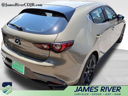 Used 2024 MAZDA MAZDA3 s AWD/4WD image 4