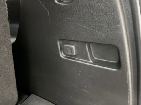 Certified 2021 GMC Acadia SLE w/ Driver Convenience Package image 31