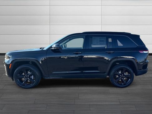 New 2026 Jeep Grand Cherokee Limited w/ Limited Altitude Package AWD/4WD image 7