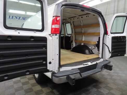 Used 2021 Chevrolet Express 2500 Work Van w/ Driver Convenience Package image 28