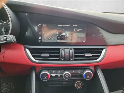 Used 2020 Alfa Romeo Giulia Ti w/ Nero Edizione image 21