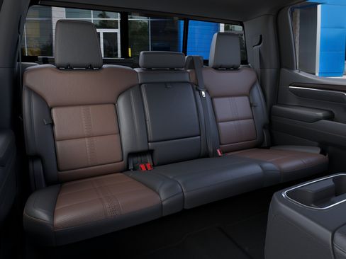 New 2026 Chevrolet Silverado 1500 High Country w/ Technology Package AWD/4WD image 17