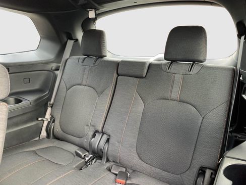 Used 2023 Honda Pilot Sport image 40