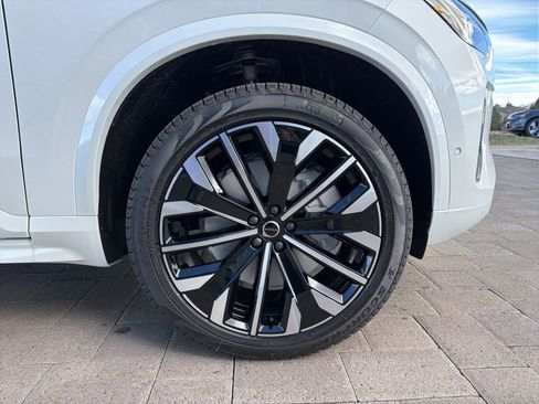 New 2026 Volvo XC90 T8 Ultra w/ Lounge Package AWD/4WD image 8