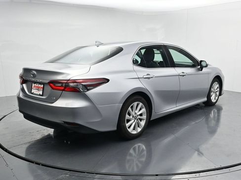 Used 2024 Toyota Camry LE w/ Convenience Package FWD image 7