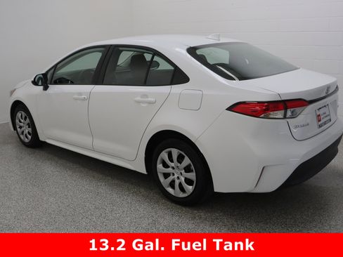 Certified 2025 Toyota Corolla LE image 9