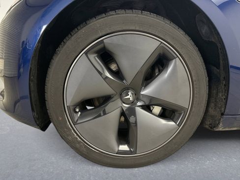 Used 2019 Tesla Model 3 Standard Range image 20