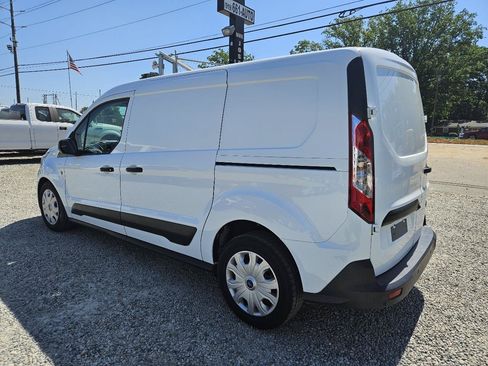 Used 2022 Ford Transit Connect XLT FWD image 3