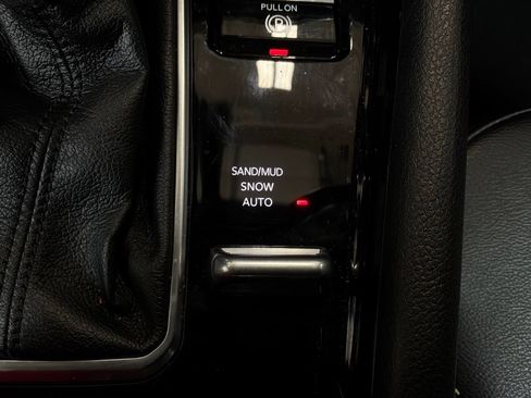 Used 2025 Jeep Compass Limited AWD/4WD image 23