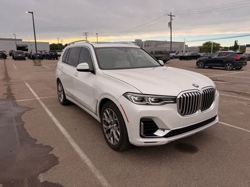 Used 2020 BMW X7 xDrive40i w/ Premium Package AWD/4WD image 8