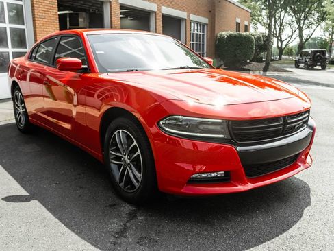 Used 2019 Dodge Charger SXT w/ Plus Group AWD/4WD image 5