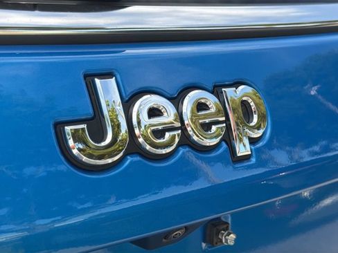 Used 2025 Jeep Compass Sport AWD/4WD image 9