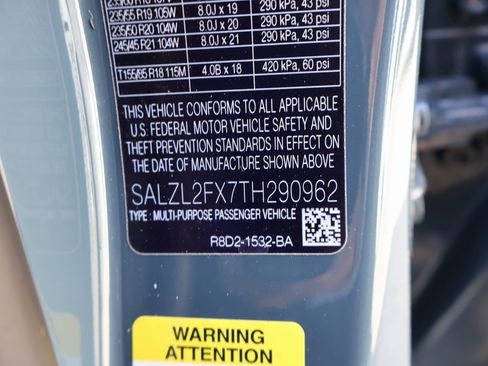 Used 2026 Land Rover Range Rover Evoque Dynamic SE image 38