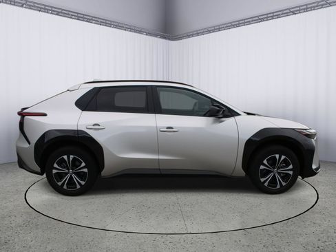 Certified 2024 Toyota bZ4X XLE image 9