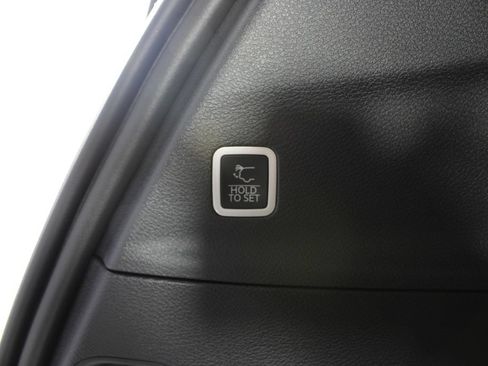 New 2027 Chrysler Pacifica Select FWD image 20