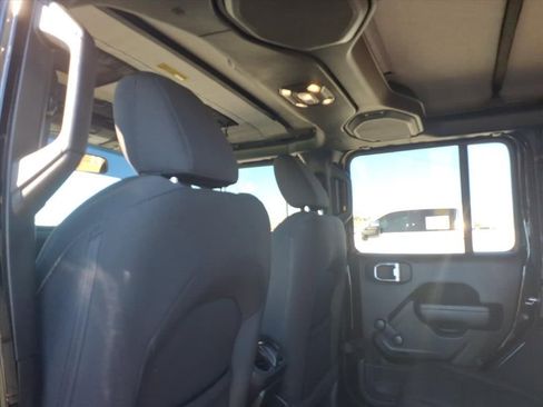 Used 2022 Jeep Wrangler Unlimited Sport image 19