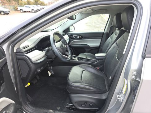 Used 2022 Jeep Compass Limited w/ Elite Group image 3