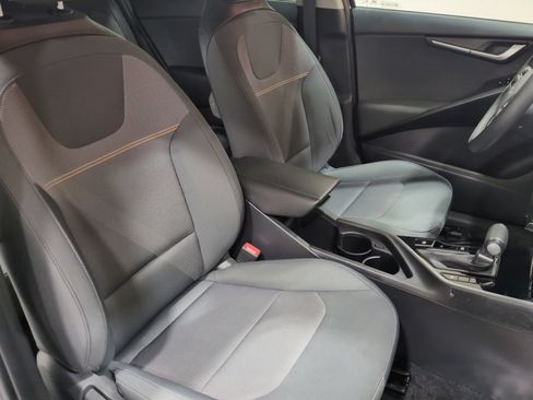 Certified 2023 Kia Niro LX FWD image 10