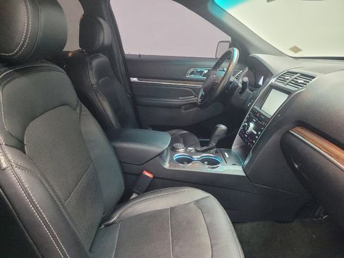 Used 2016 Ford Explorer Limited w/ Equipment Group 301A image 21