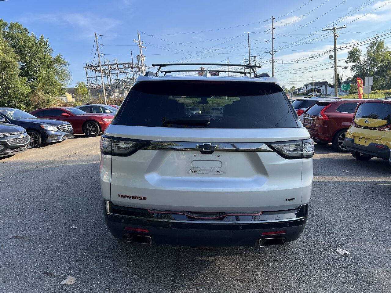 Used 2018 Chevrolet Traverse Premier w/ Redline Edition AWD/4WD image 4