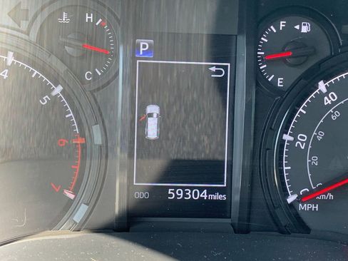 Used 2023 Toyota 4Runner SR5 Premium w/ Moonroof Package RWD image 33