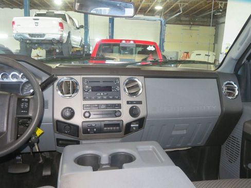 Used 2012 Ford F250 XLT w/ XLT Premium Pkg AWD/4WD image 39