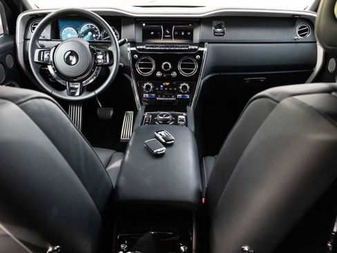 Certified 2021 Rolls-Royce Cullinan AWD/4WD image 47