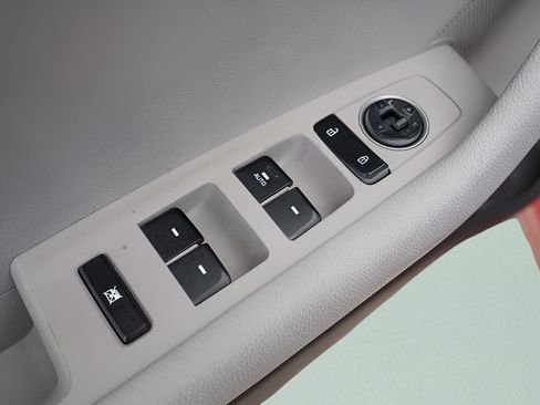 Used 2018 Hyundai Sonata SE FWD image 16