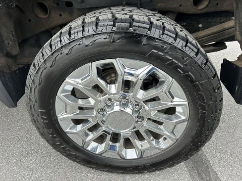 Used 2025 GMC Sierra 2500 SLE w/ SLE Convenience Package AWD/4WD image 10