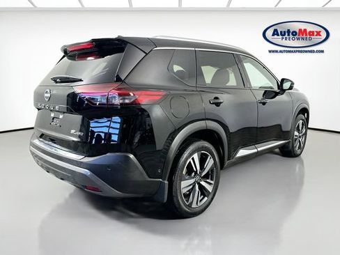 Used 2023 Nissan Rogue SL w/ SL Premium Package image 2