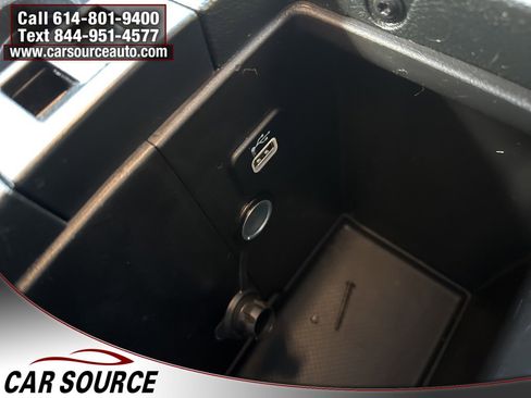 Used 2018 Jeep Wrangler Sahara w/ Connectivity Group image 25