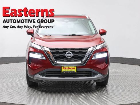 Used 2023 Nissan Rogue SV w/ SV Premium Package AWD/4WD image 2