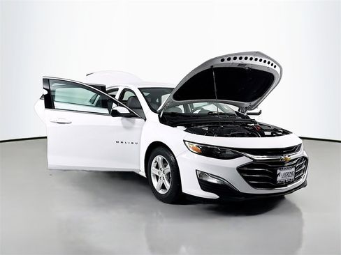 Used 2020 Chevrolet Malibu LS w/ Driver Confidence Package II image 22