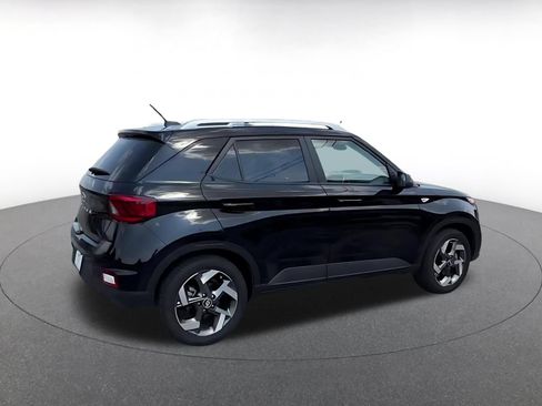 Used 2026 Hyundai Venue SEL FWD image 12