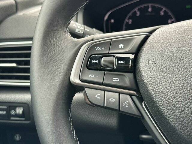 Used 2018 Honda Accord Sport image 25