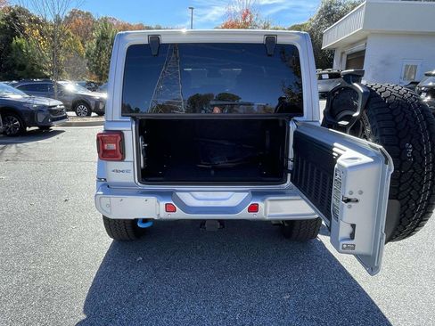 Used 2024 Jeep Wrangler High Altitude image 9