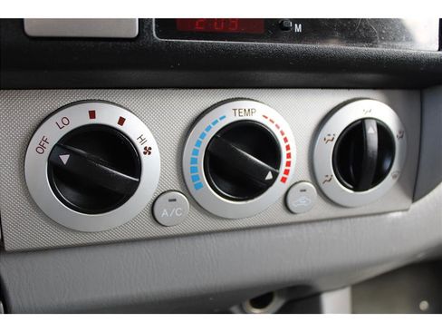 Used 2005 Toyota Tacoma 4x4 Double Cab image 23