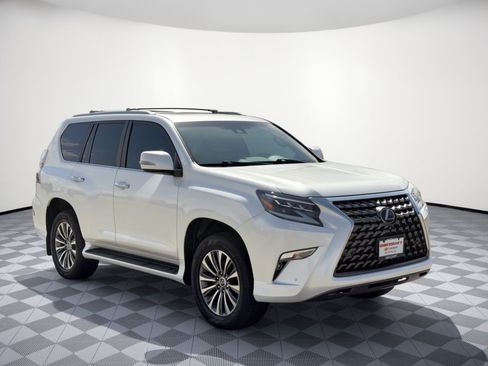 Used 2023 Lexus GX 460 Luxury w/ Accessory Package AWD/4WD image 7