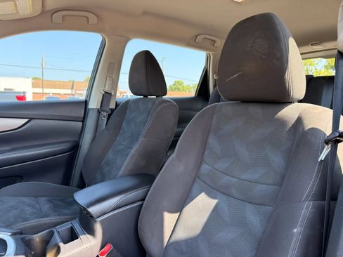 Used 2015 Nissan Rogue S AWD/4WD image 12
