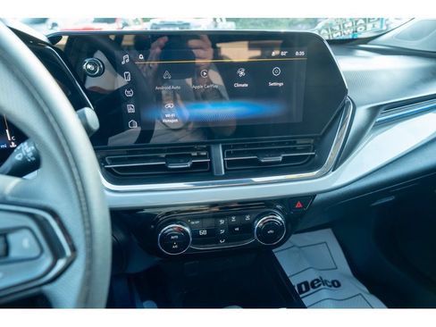 Used 2026 Chevrolet Trax LT FWD image 22