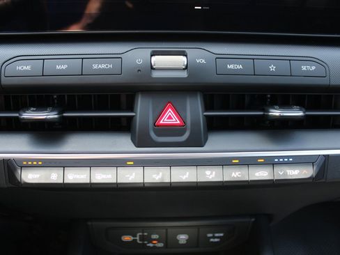 New 2025 Kia K4 LXS image 35