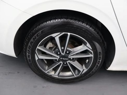 Used 2024 Kia Forte LXS FWD image 34