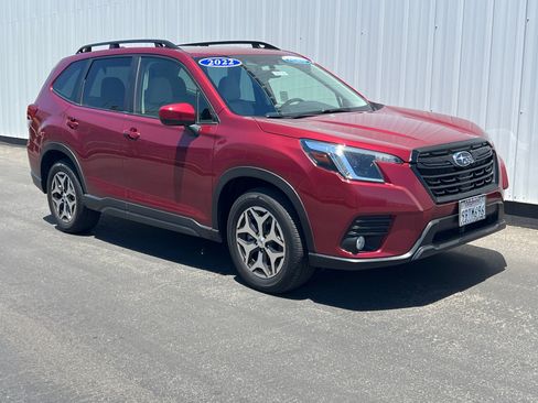 Certified 2022 Subaru Forester Premium AWD/4WD image 8