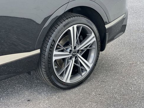 New 2025 Genesis GV80 3.5T e-SC AWD/4WD image 16