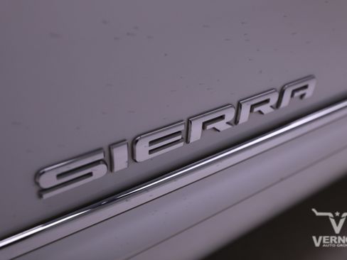 Used 2009 GMC Sierra 1500 SLE w/ Regional Value Package image 11