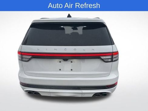 Used 2025 Lincoln Aviator Reserve w/ Equipment Group 201A image 8