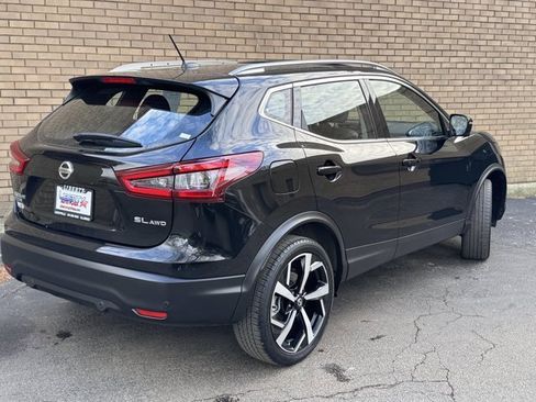Used 2022 Nissan Rogue Sport SL w/ Premium Package image 13